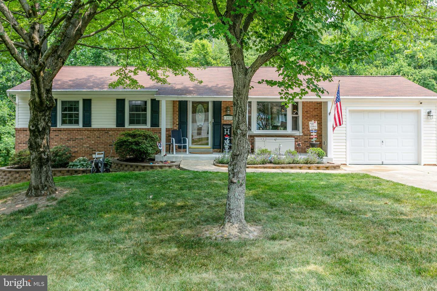 Property Photo:  12081 Willowood Drive  VA 22192 