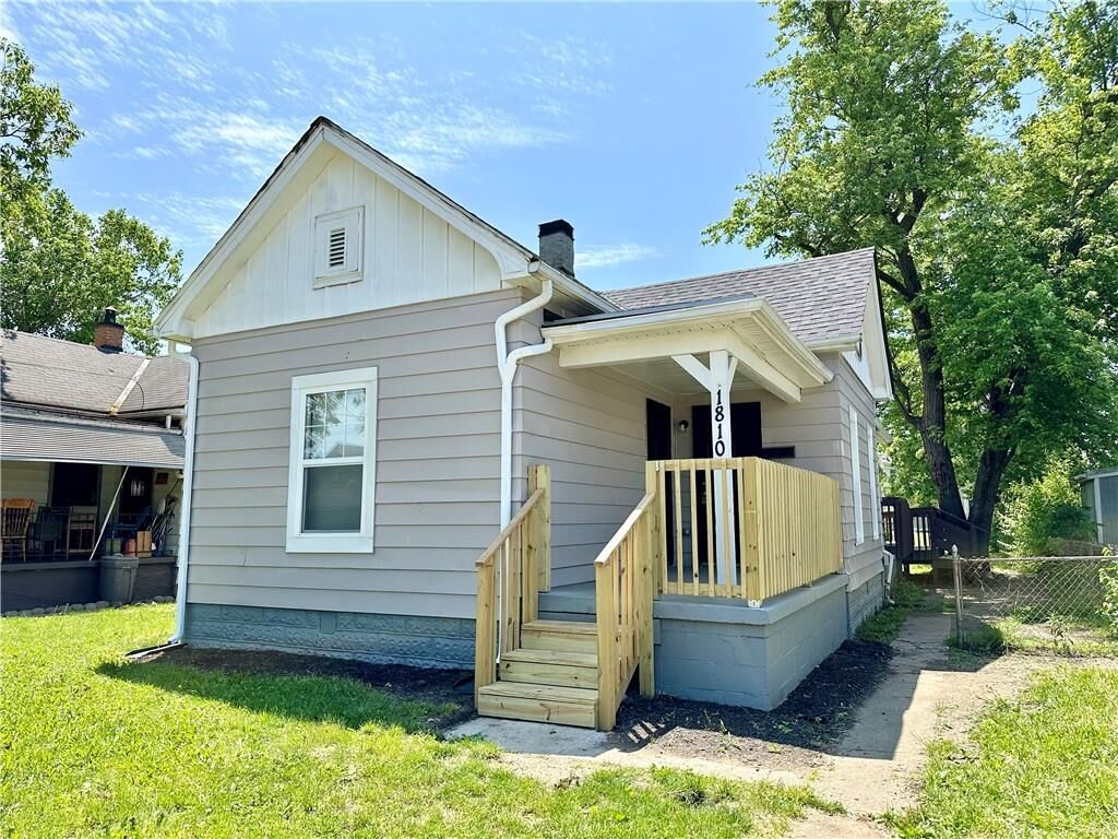 Property Photo: 1810 Grand Avenue OH 45044