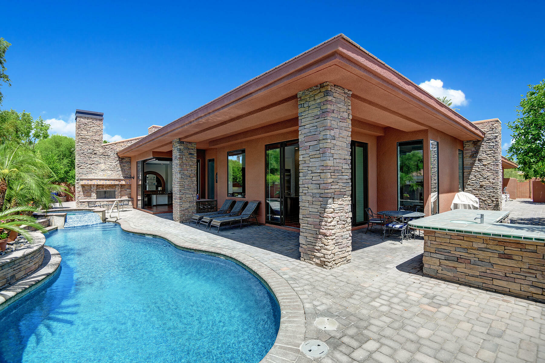 Property Photo: 50455 Via Puente CA 92253