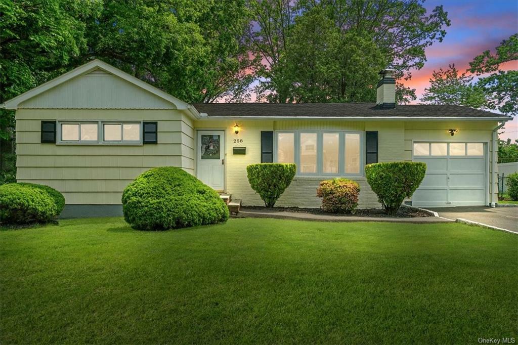 Property Photo:  258 Holt Drive  NY 10965 