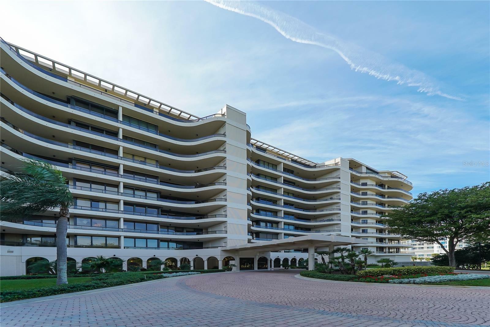 Property Photo: 435 L Ambiance Drive J603 FL 34228