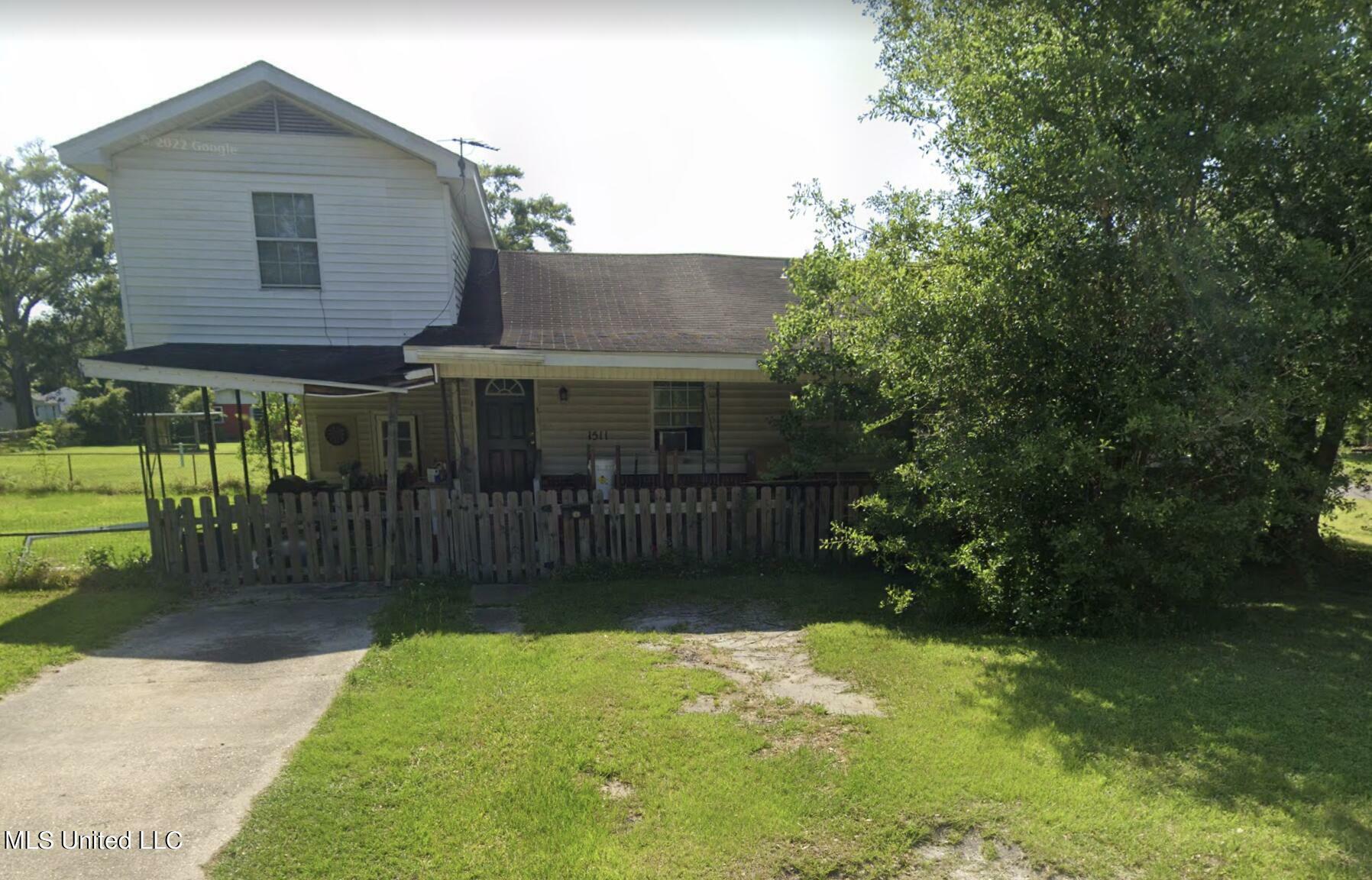 Property Photo:  1511 13th Street Street  MS 39567 