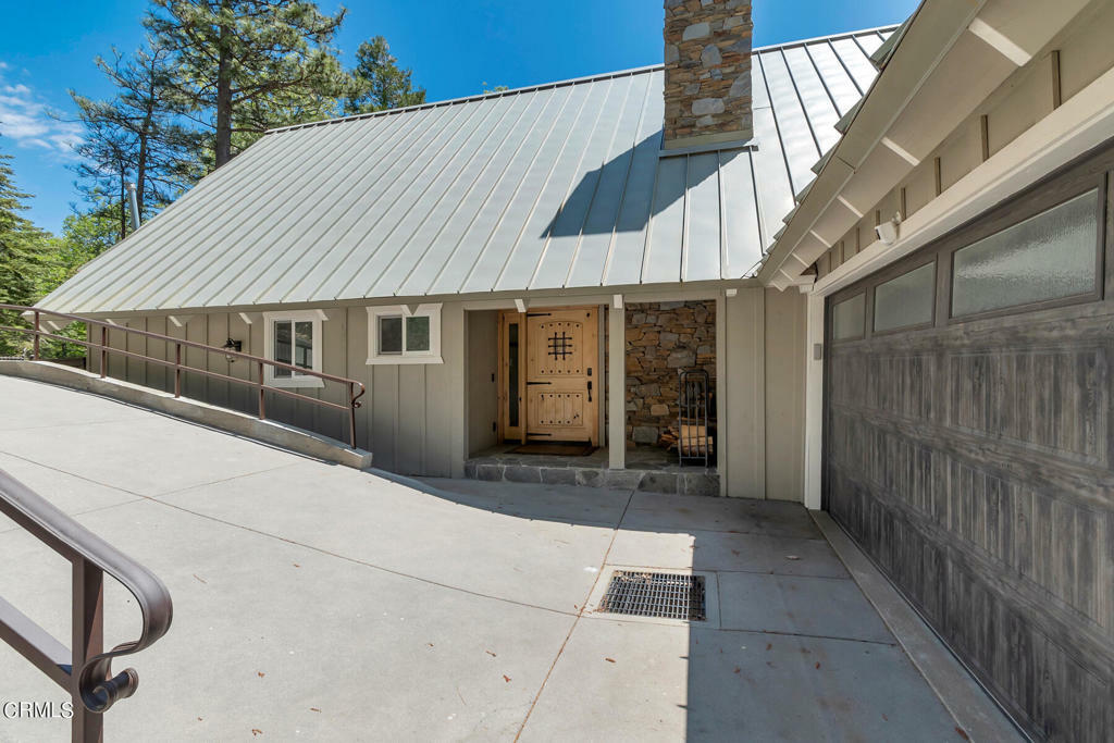 Property Photo:  445 Grizzly Road  CA 92352 