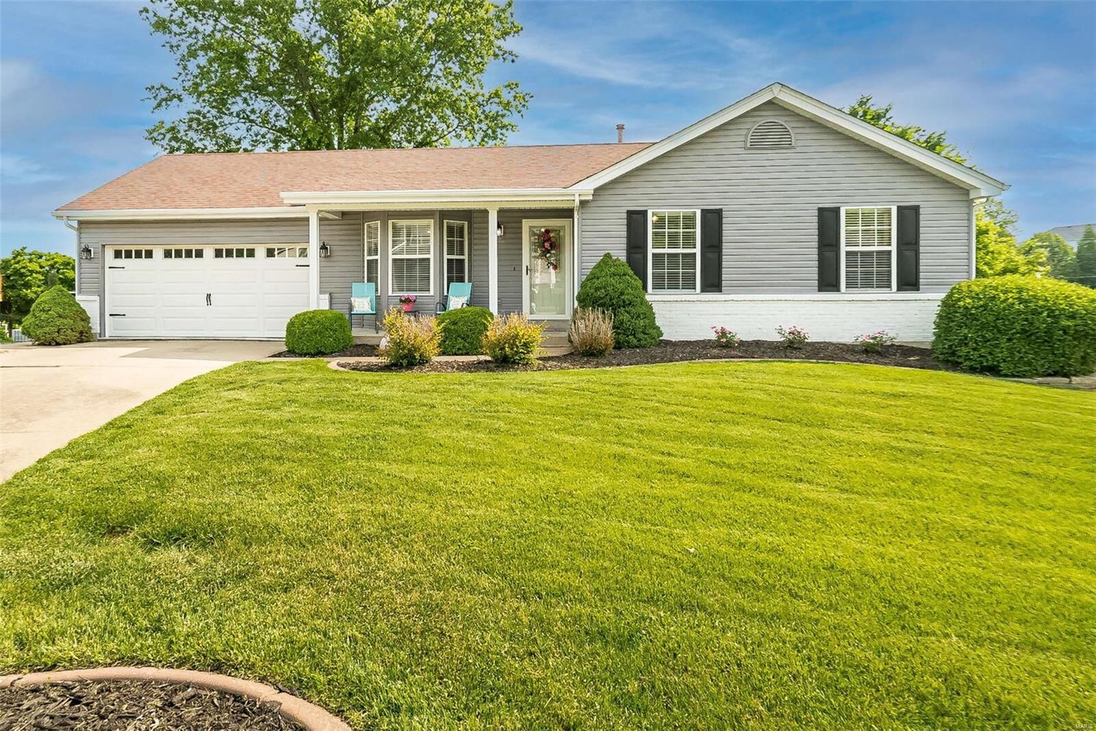 Property Photo: 1014 Harvest Home Circle MO 63304