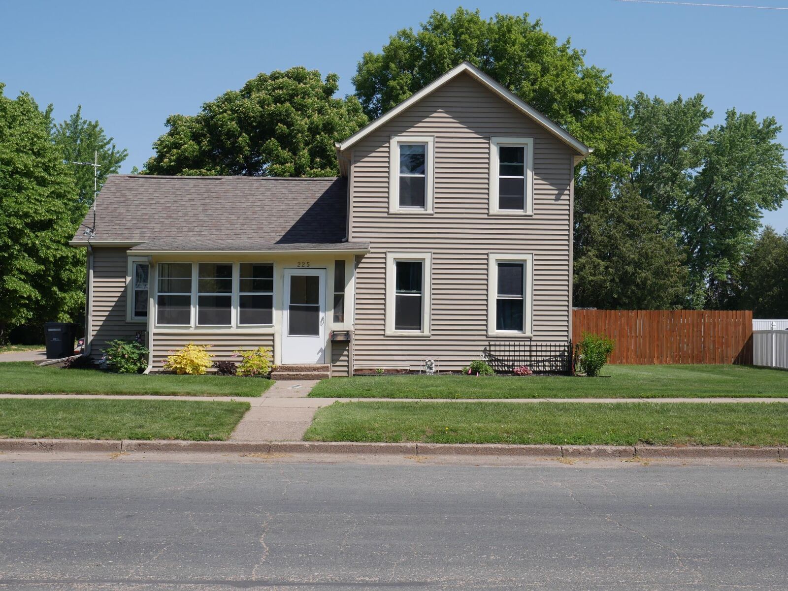 Property Photo: 225 W 2nd Street WI 54017