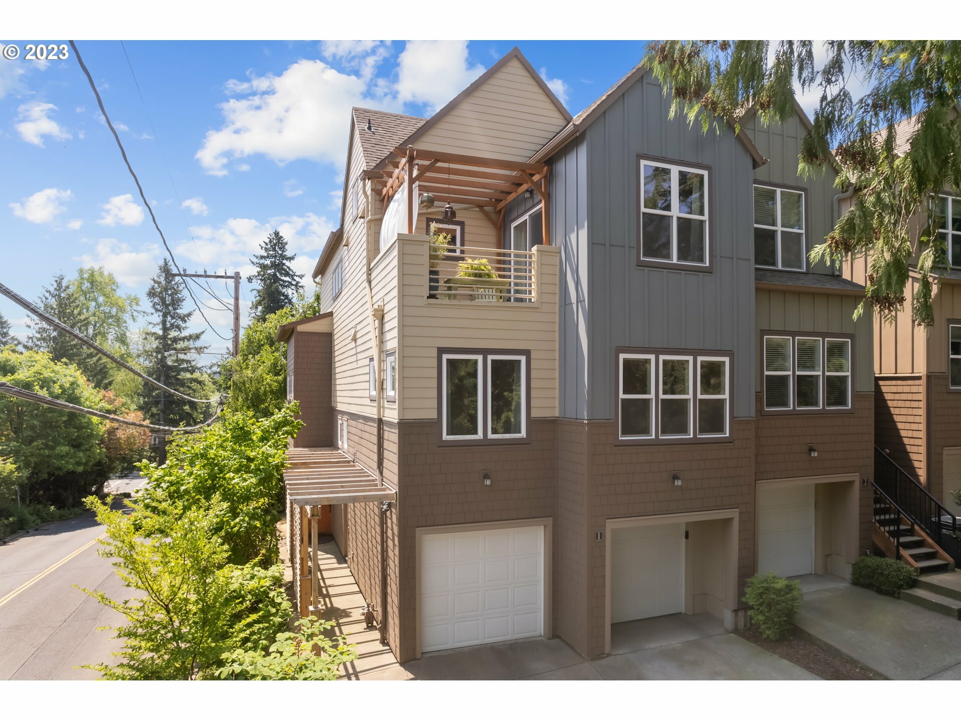7909 SW 31st Ave 1  Portland OR 97219 photo