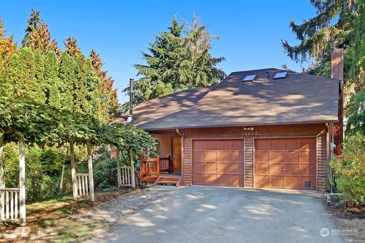 10402 35th Avenue NE  Seattle WA 98125 photo
