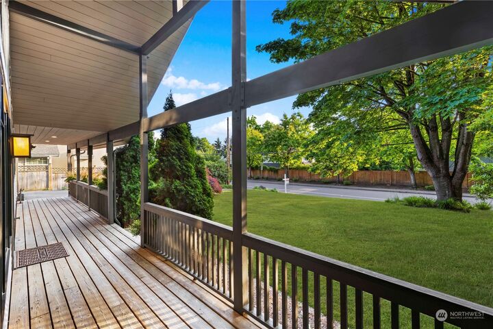 Property Photo: 15014 81st Avenue NE WA 98028