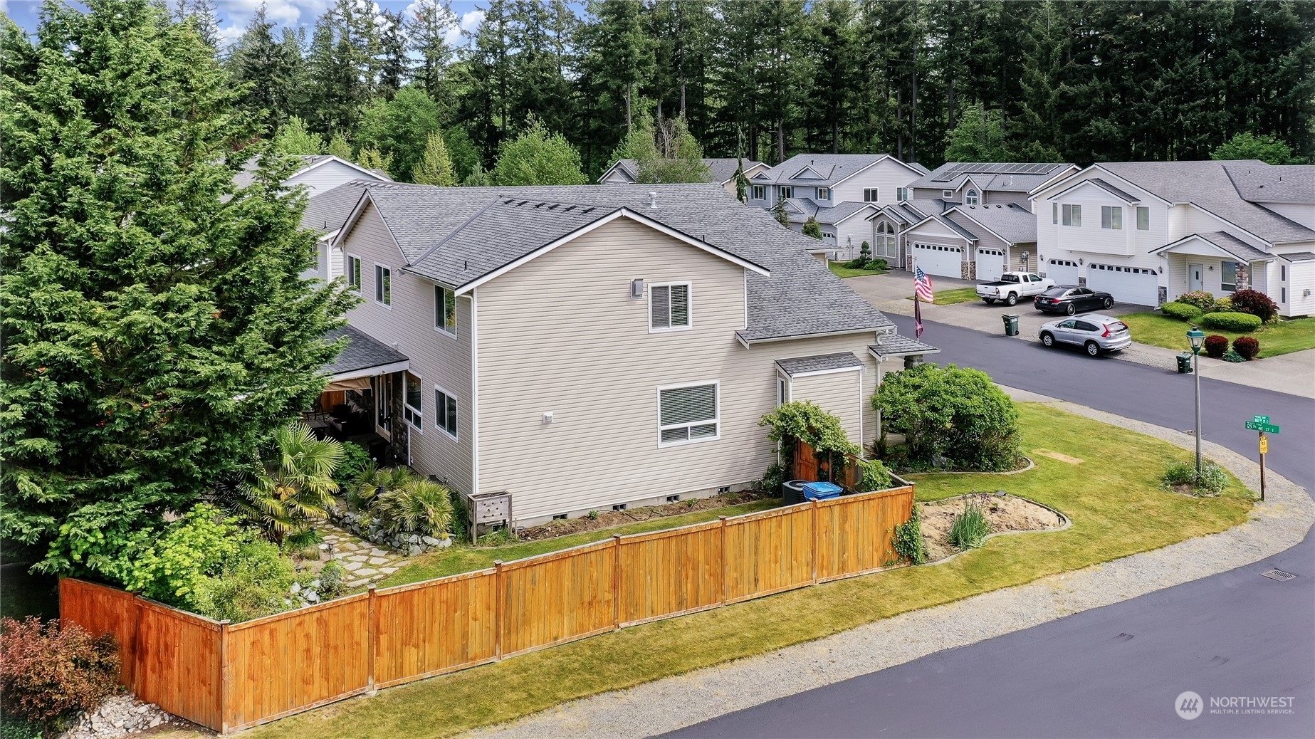 Property Photo:  15914 125th Avenue Ct E  WA 98374 