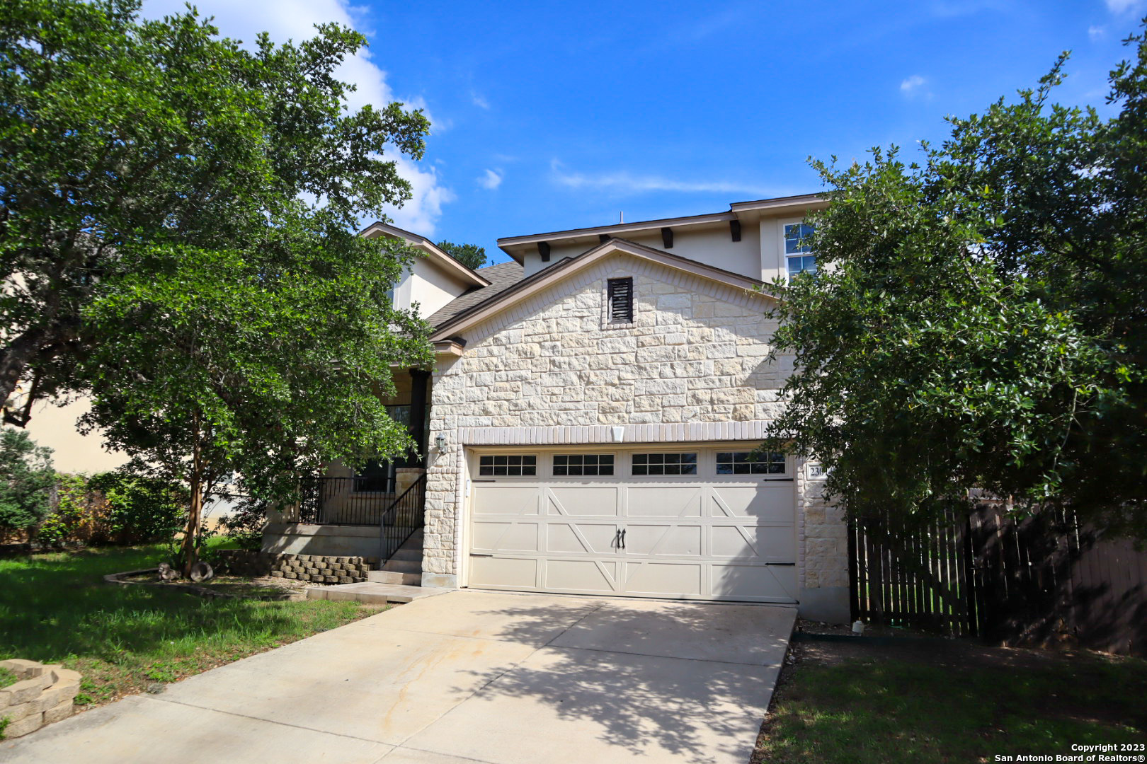 Property Photo:  23014 Airedale Ln  TX 78260 