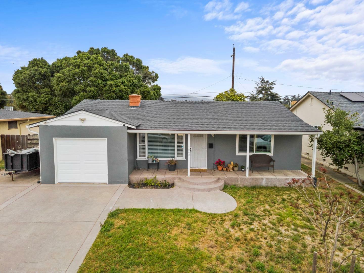 Property Photo:  1062 Tyler Street  CA 93906 