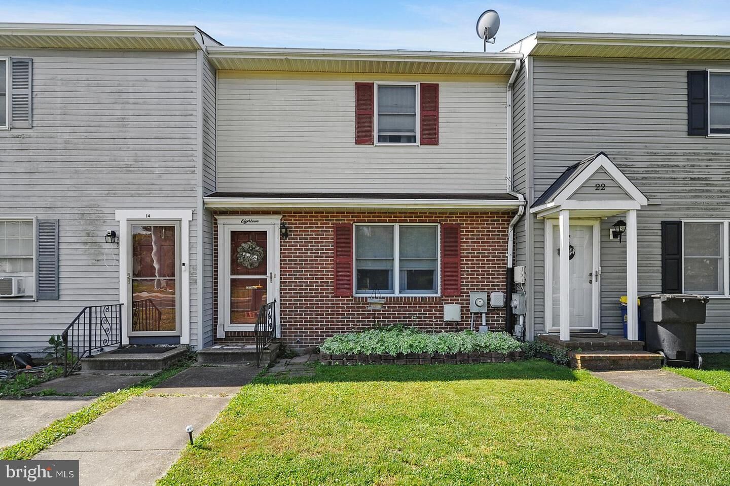 Property Photo:  18 Greenway Lane  DE 19901 