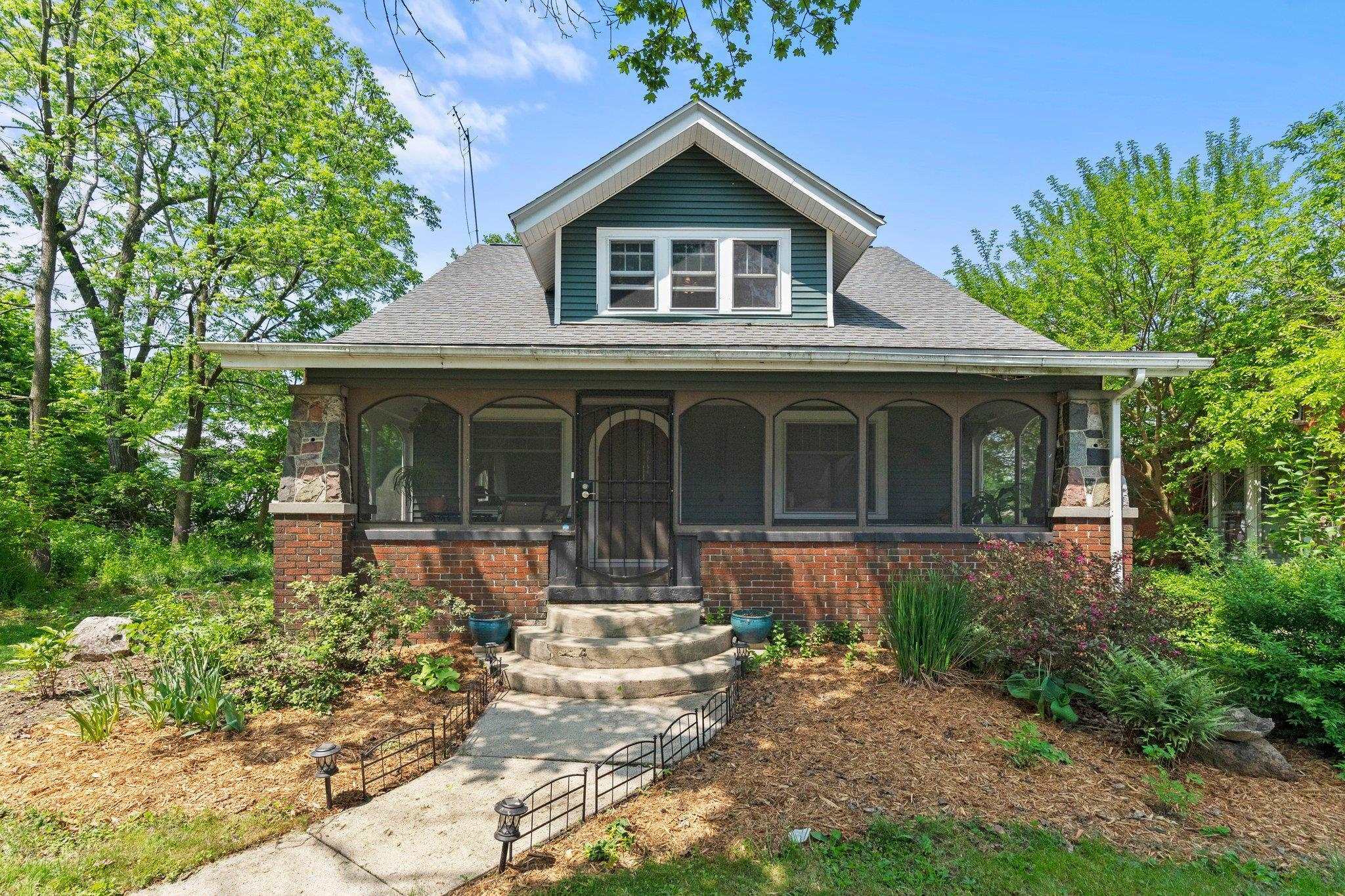 Property Photo:  285 N Center Street  IN 46793 