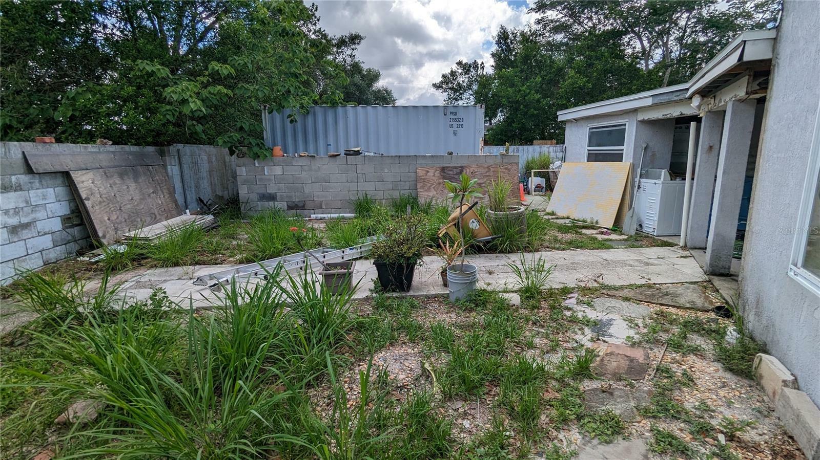 Property Photo: 5310 Lake Underhill Road FL 32807