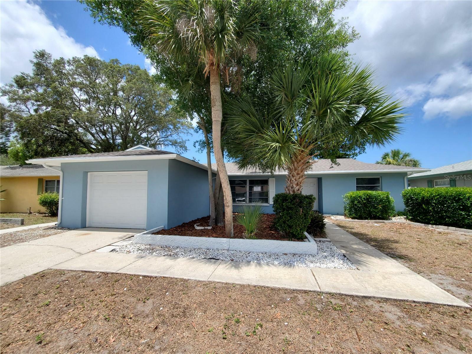 Property Photo:  2525 W Bramblewood Drive  FL 33763 