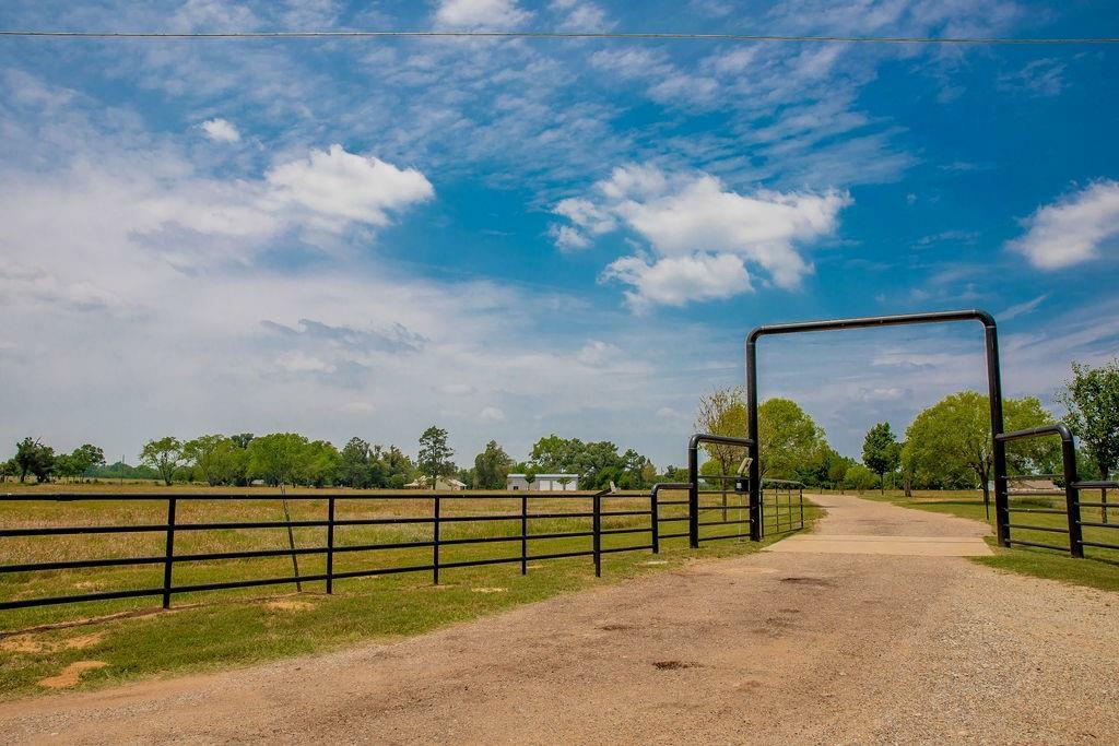 Property Photo:  15527 County Road 314  TX 75706 