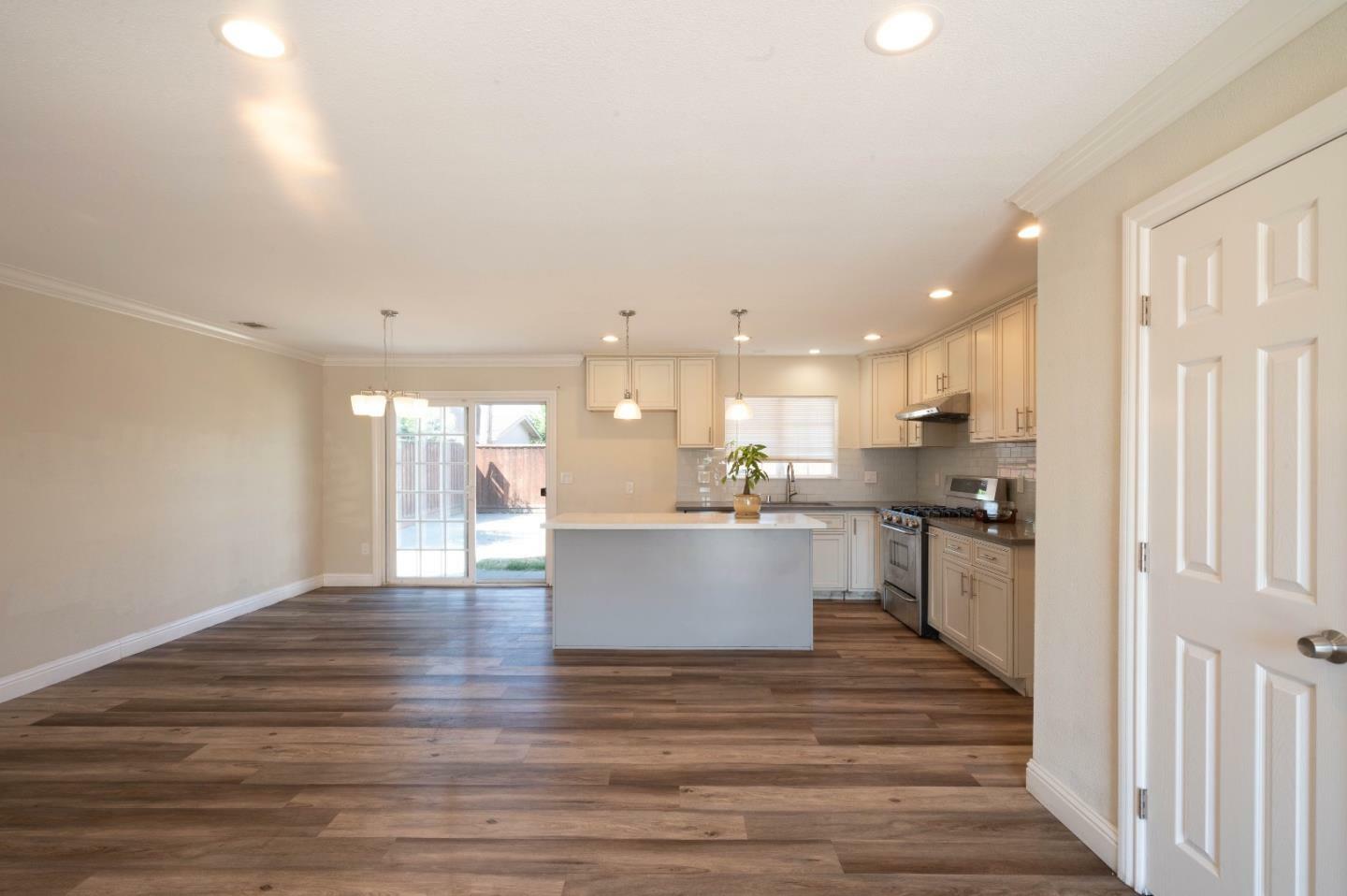 Property Photo: 1269 Lynn Avenue CA 95122