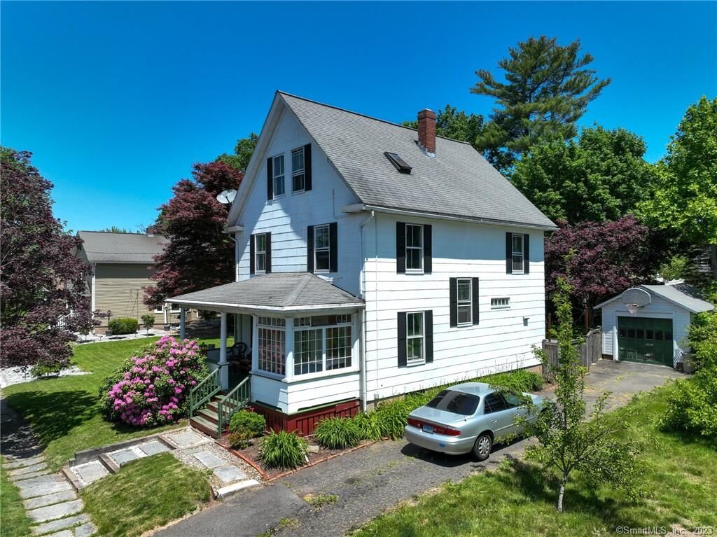 Property Photo: 132 Hunting Hill Avenue CT 06457