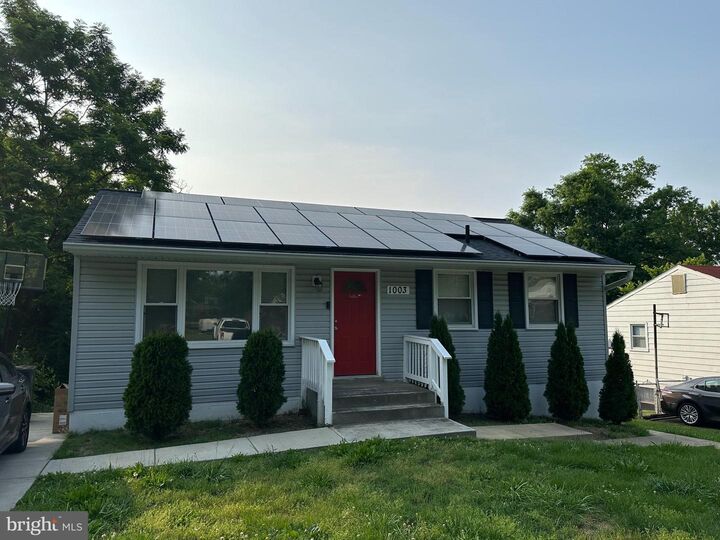 Property Photo: 1003 Elfin Avenue MD 20743