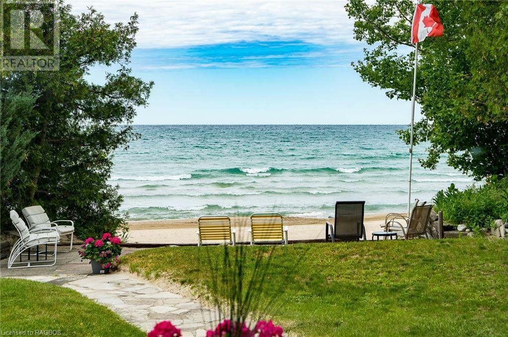 574 Harbour Street  Port Elgin ON N0H2C5 photo