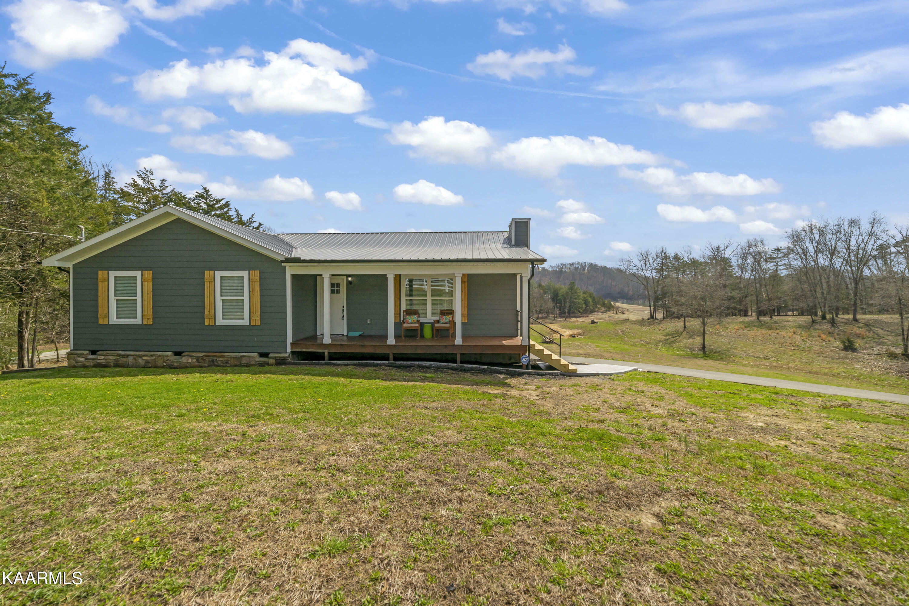 Property Photo: 713 Driftwood Circle TN 37876