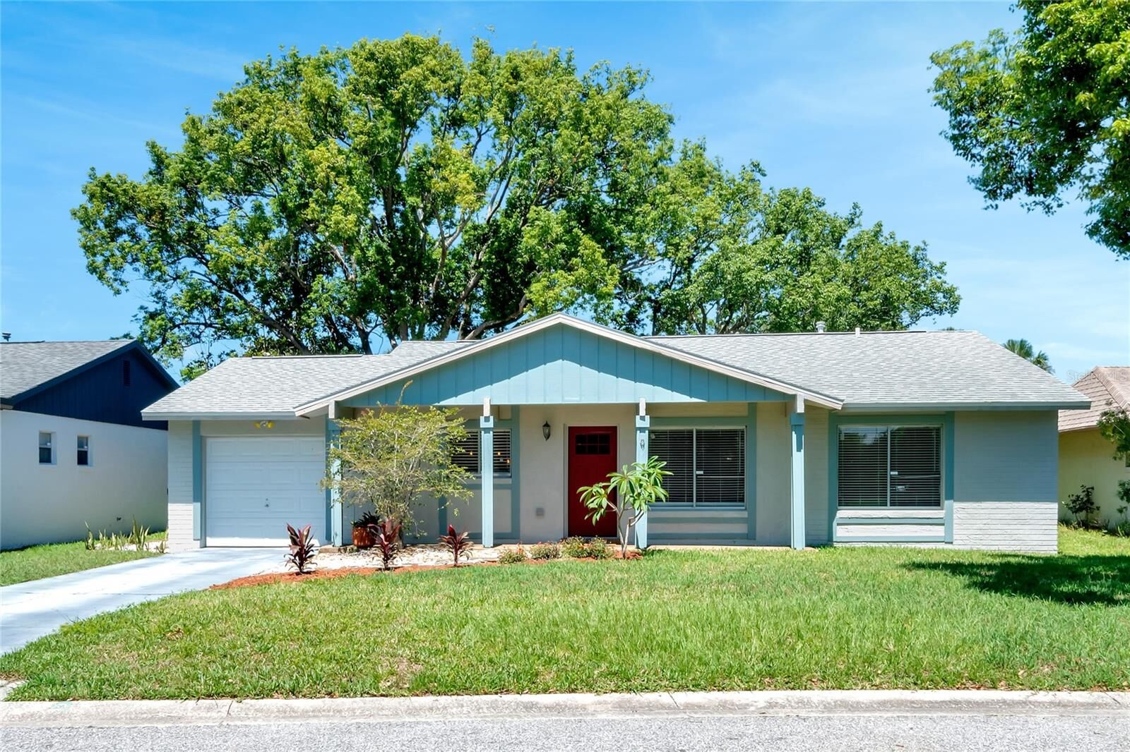 Property Photo:  5027 Gardengate Lane  FL 32821 