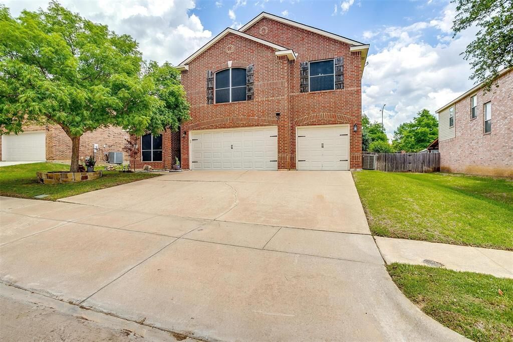 Property Photo: 8350 Big Horn Way TX 76137