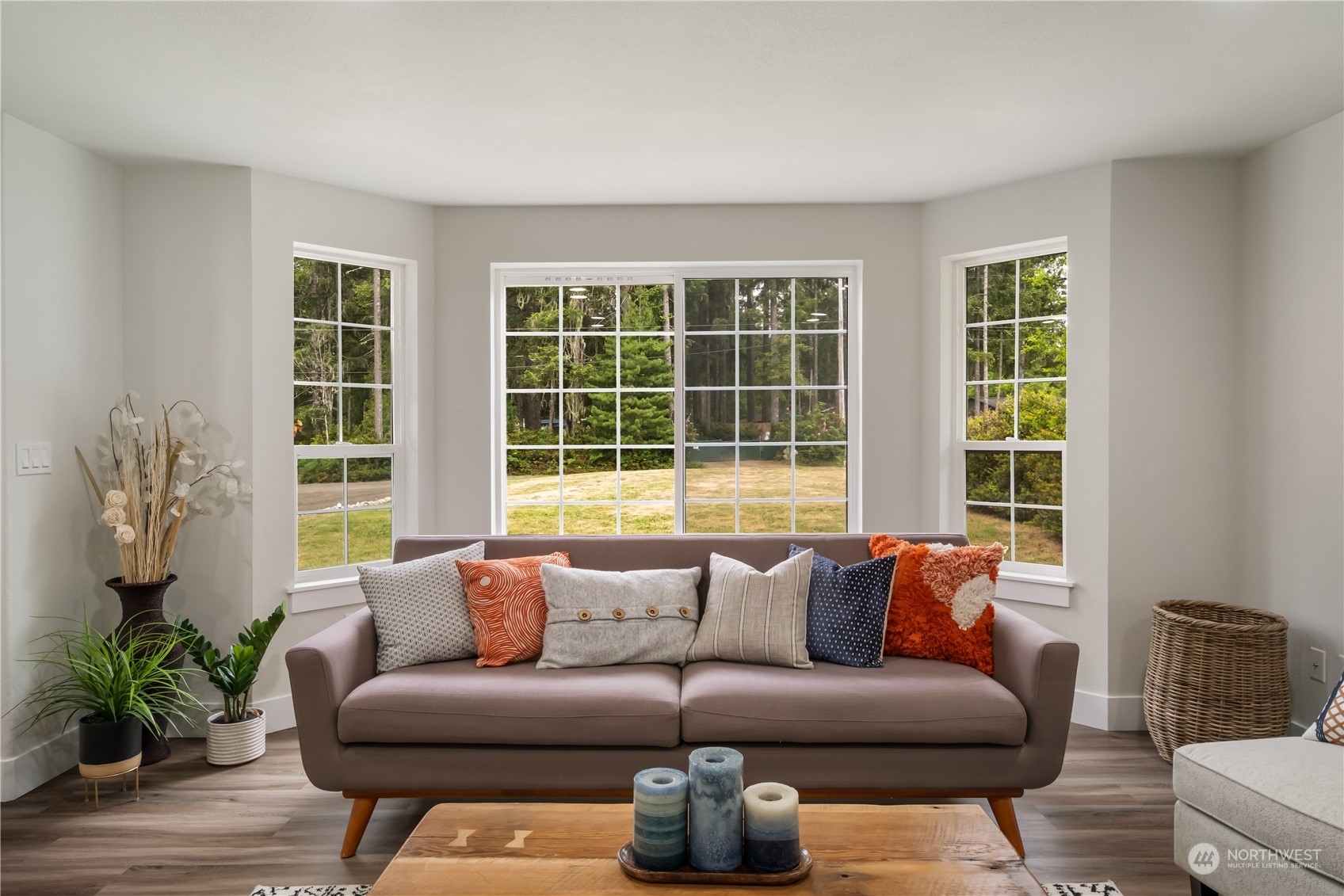 Property Photo: 31 E Lambeth Way WA 98584