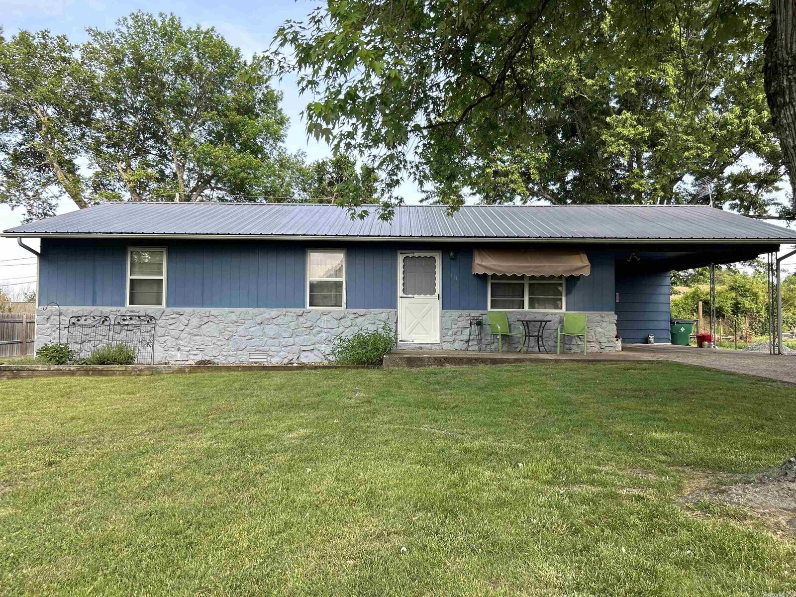 Property Photo: 111 W Johnson Drive AR 72634