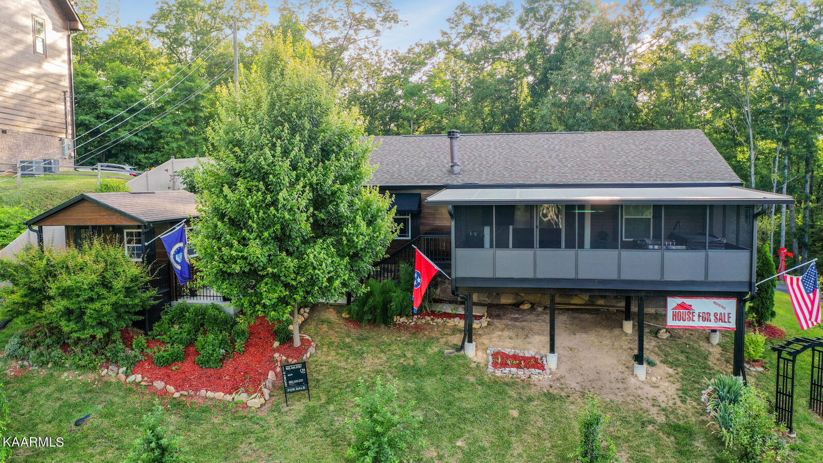 Property Photo:  845 Chestnut Drive  TN 37738 