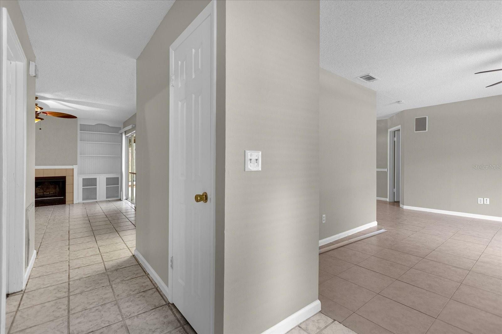 Property Photo:  5195 Tallow Wood Court  FL 32808 