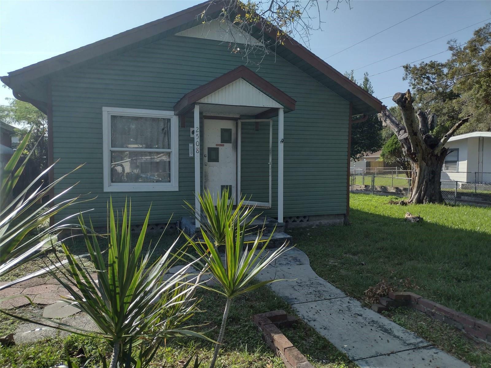 Property Photo:  2508 40th Avenue N  FL 33714 