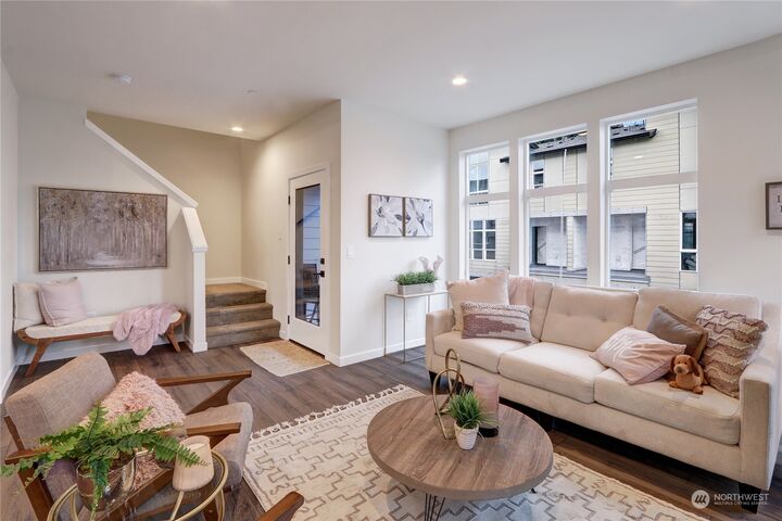 Property Photo: 13710 Ash Way B2 WA 98204