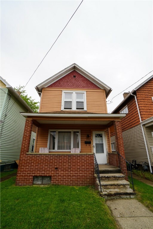 Property Photo:  1556 Washington Avenue  PA 15061 