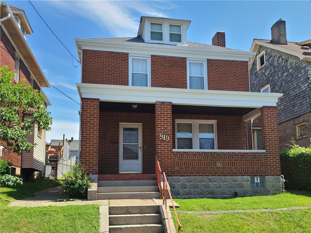 Property Photo:  819 Fordham Ave  PA 15226 