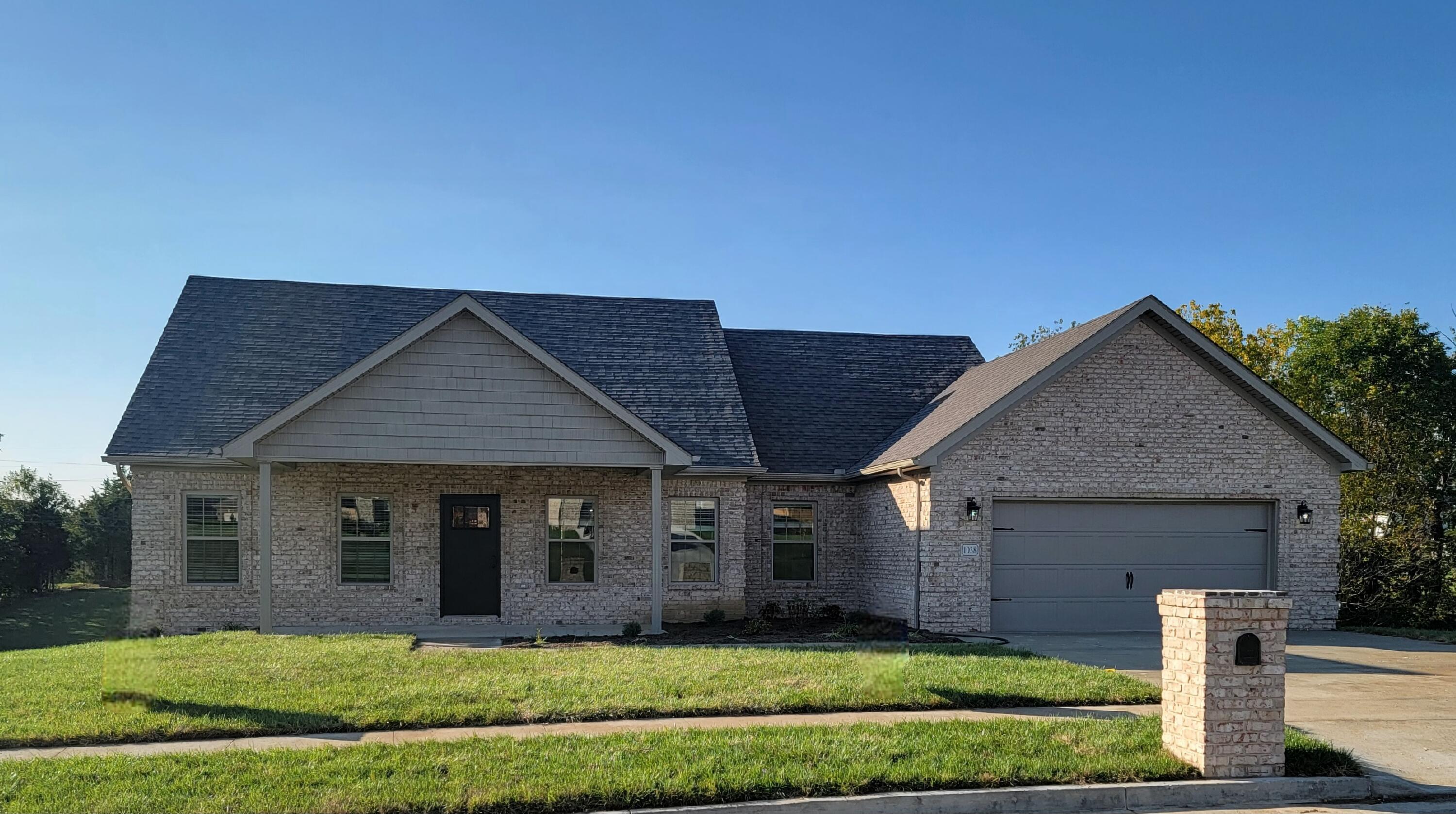 Property Photo: 1038 Vineyard Way KY 40403