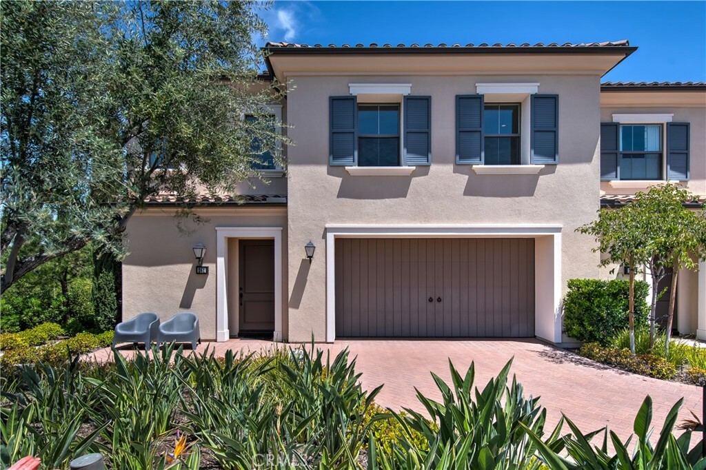 Property Photo: 261 Rodeo CA 92602