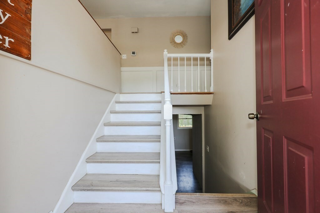 Property Photo:  8 Fordham Dr  NH 03062 