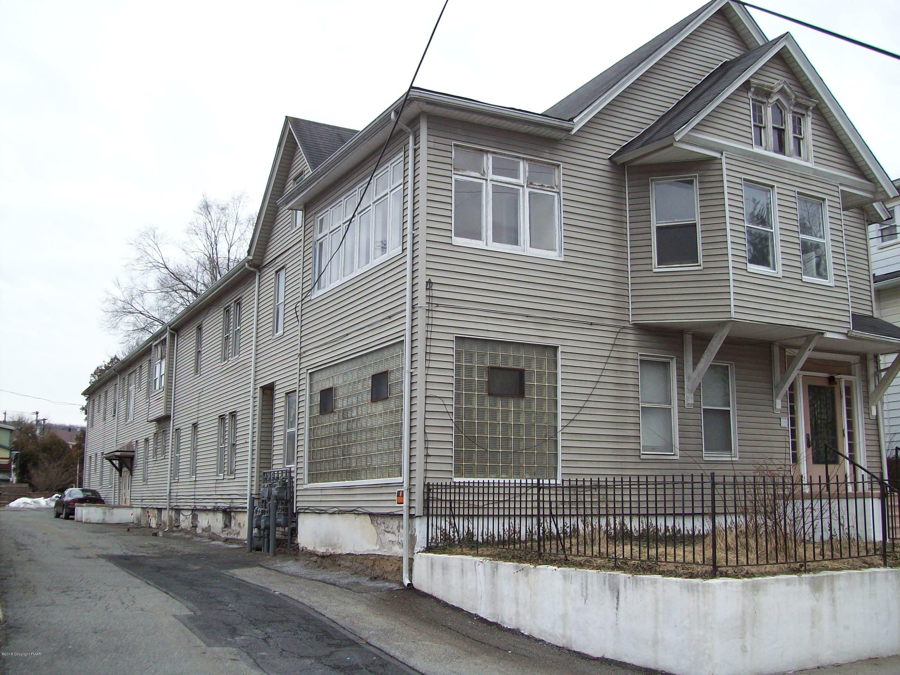 Property Photo:  519 Sarah Street Apt # 6  PA 18360 