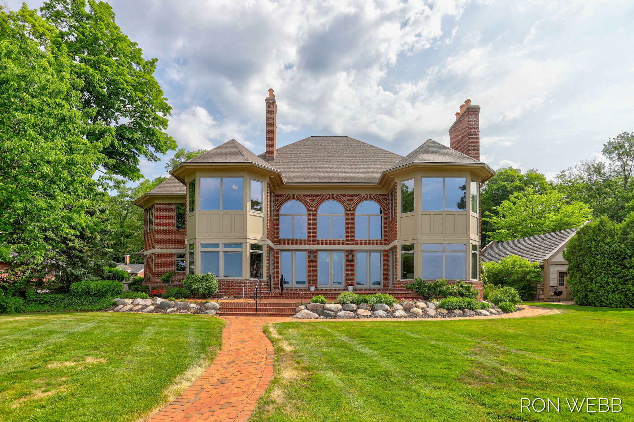 Property Photo: 1594 Waukazoo Drive MI 49424