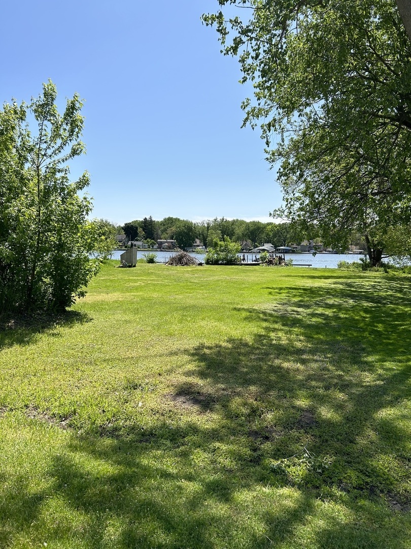 Property Photo:  4124 N Riverdale Drive  IL 60051 