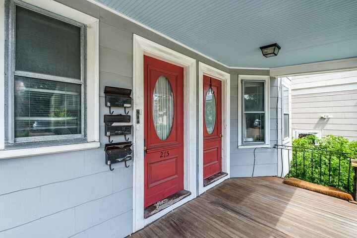 Property Photo:  275 Summer St 1  MA 02144 