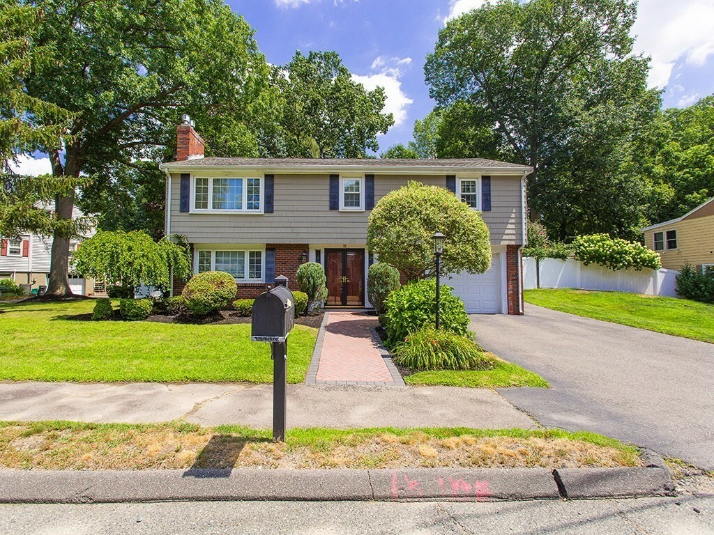 Property Photo: 2 Jane Dr MA 01906