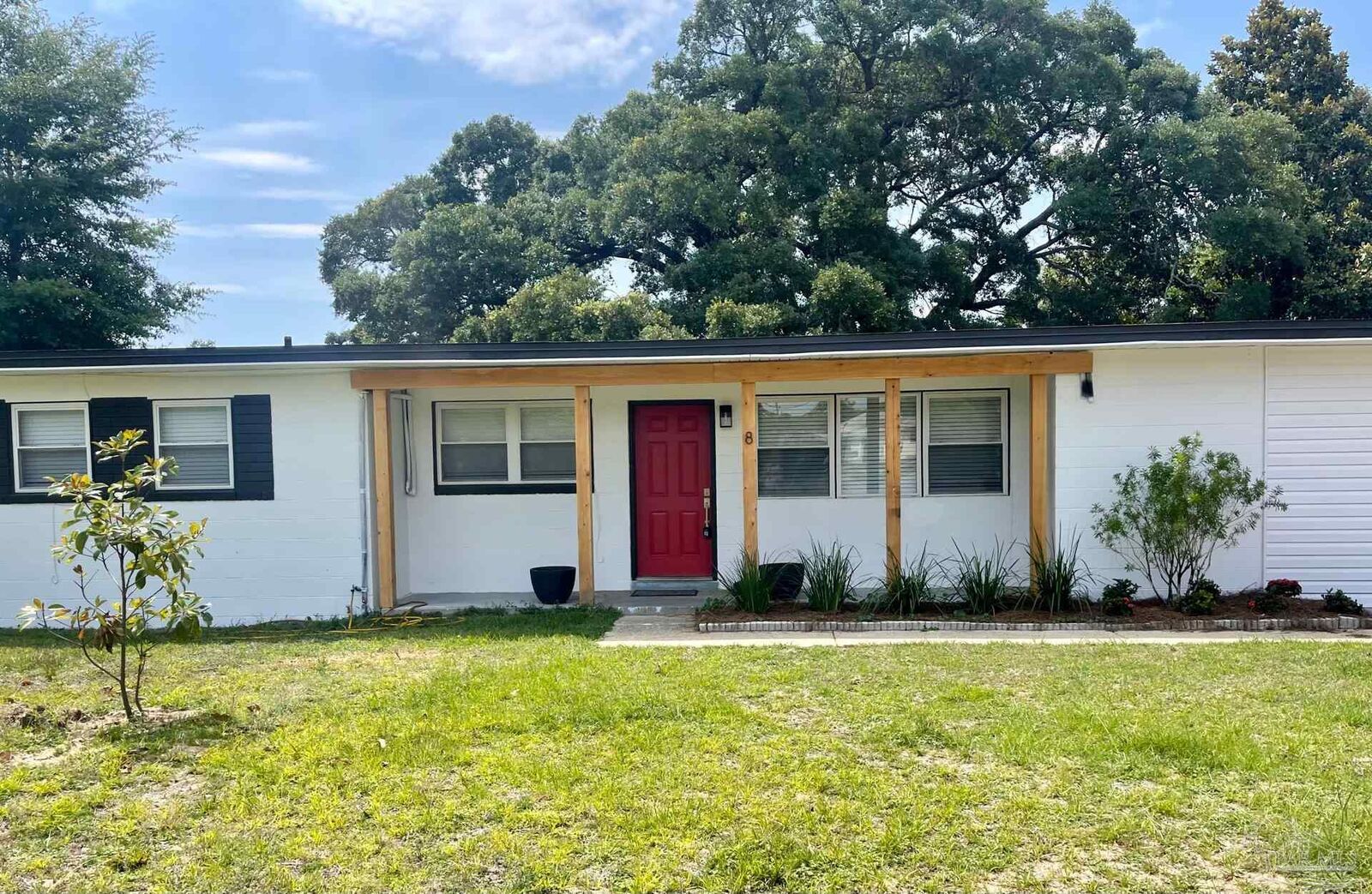 Property Photo:  8 Goodman Ln  FL 32506