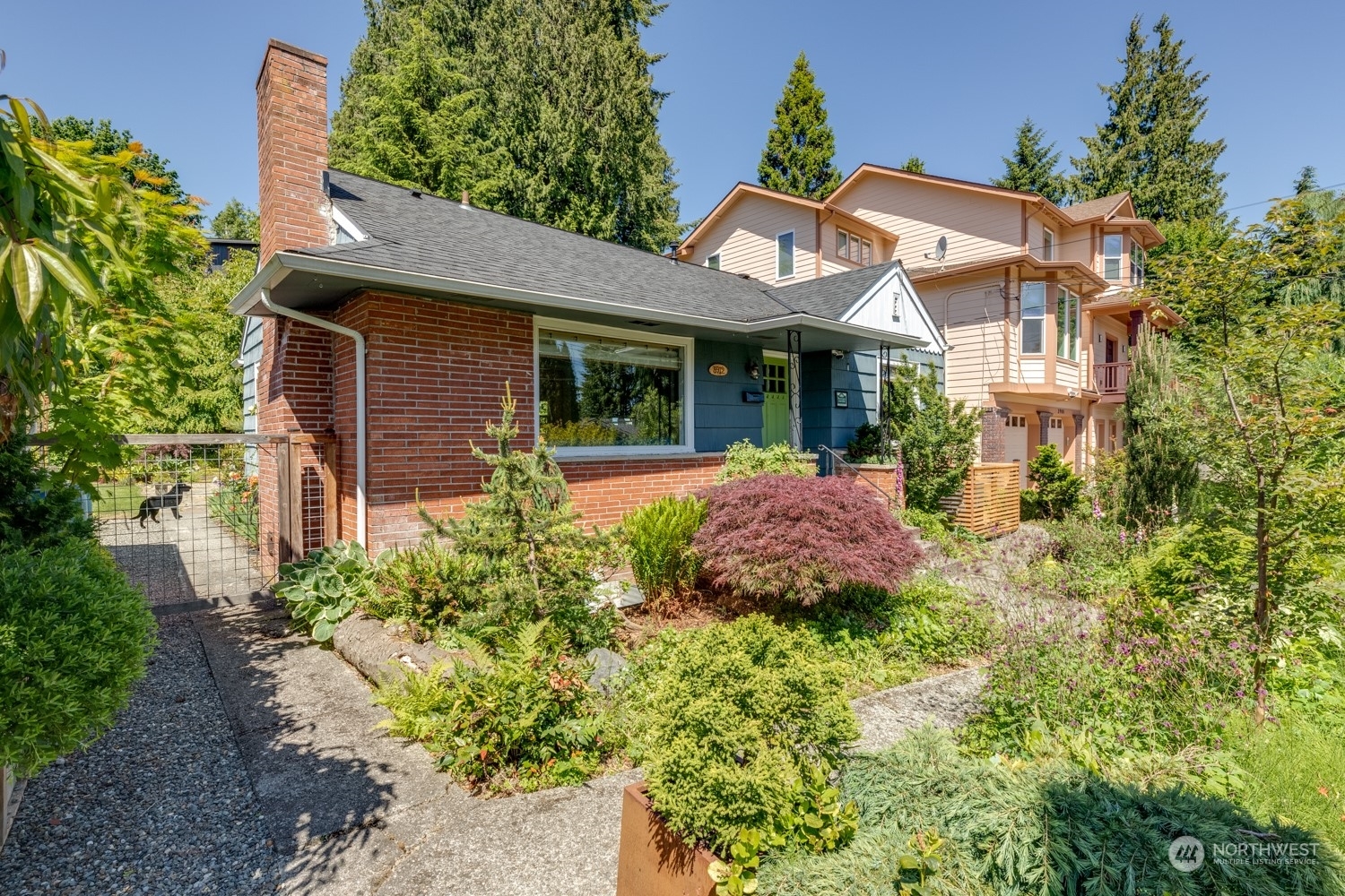 Property Photo:  3912 Friday Avenue  WA 98201 