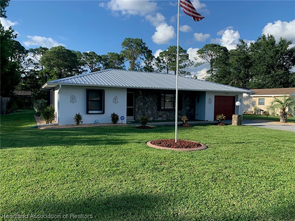 Property Photo:  3212 Bentley Avenue  FL 33872 