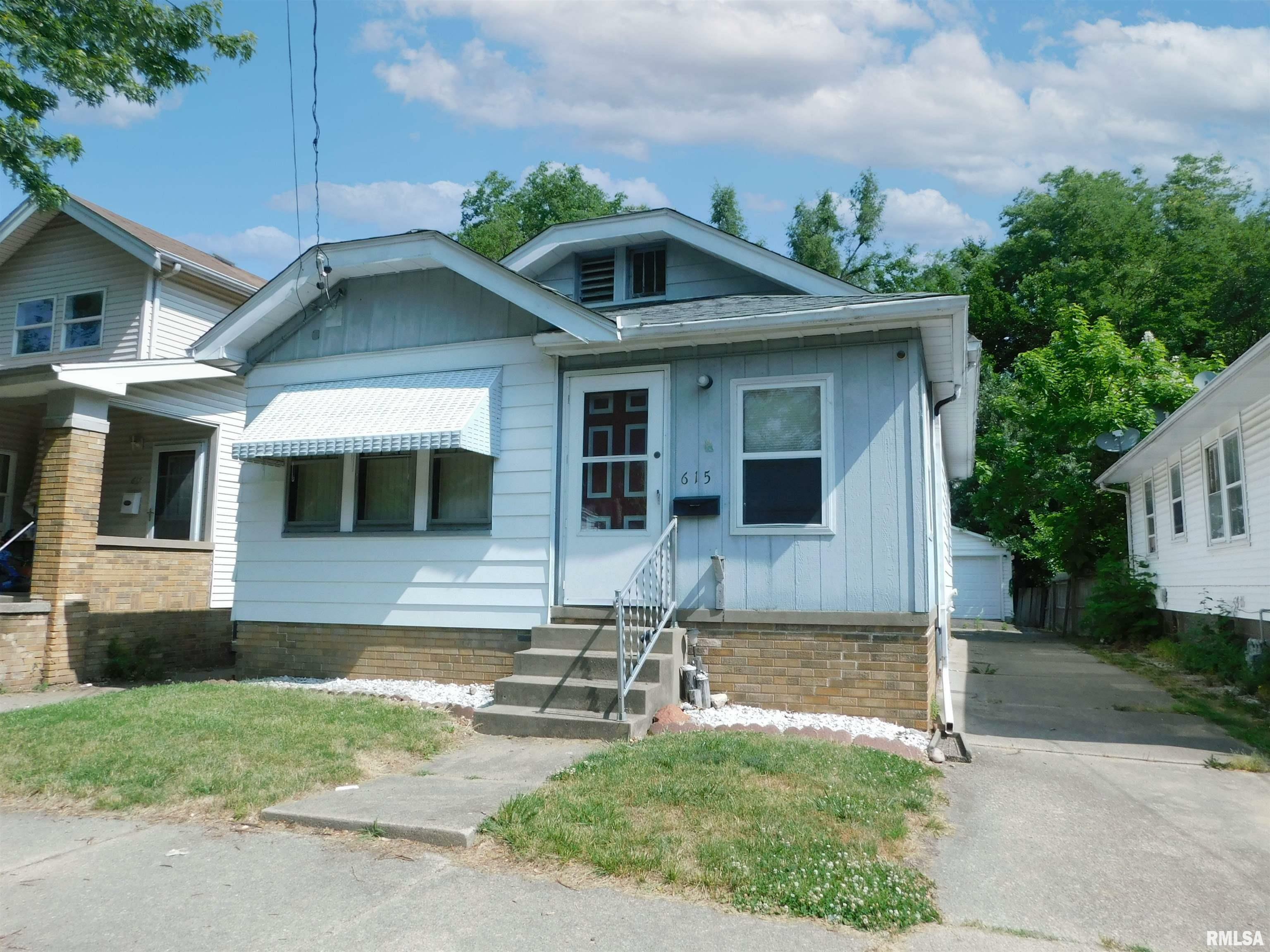 Property Photo:  615 W Willcox Avenue  IL 61604 