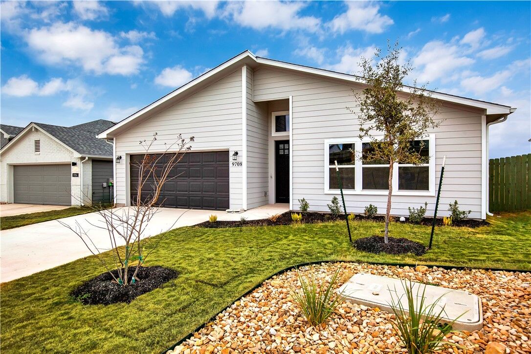 Property Photo:  9708 Evening Canopy Drive  TX 78653 