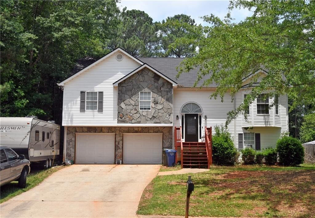 Property Photo:  4003 Hemingway Drive  GA 30656 