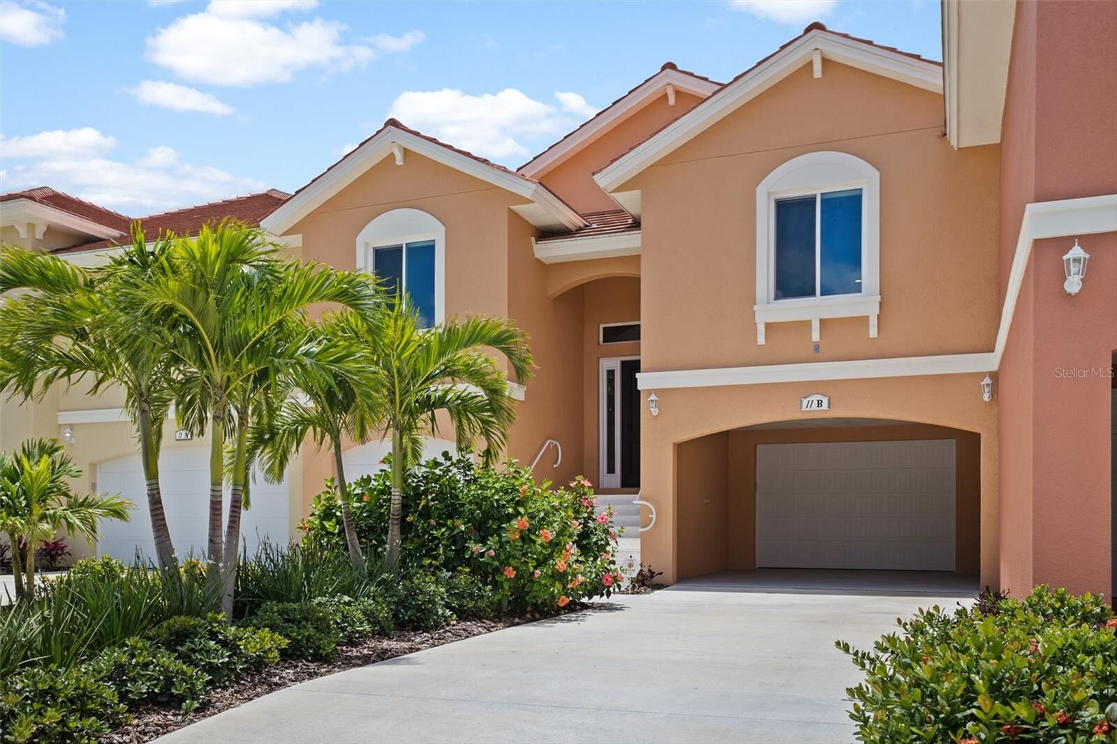 Property Photo: 11B Franklin Court S FL 33711